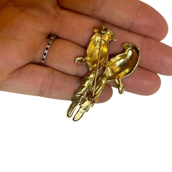 Vintage Macaw Parrot Pin Colourful Bird Enamel Brooch Exotic 🤍 - Picture 4 of 5